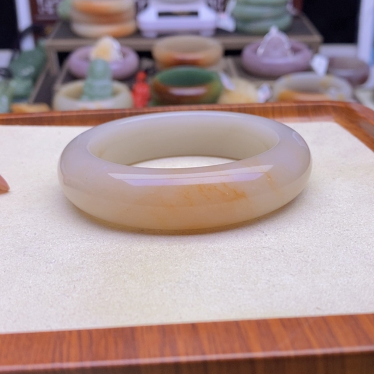 【闪购商品】石英质玉手镯未镶嵌