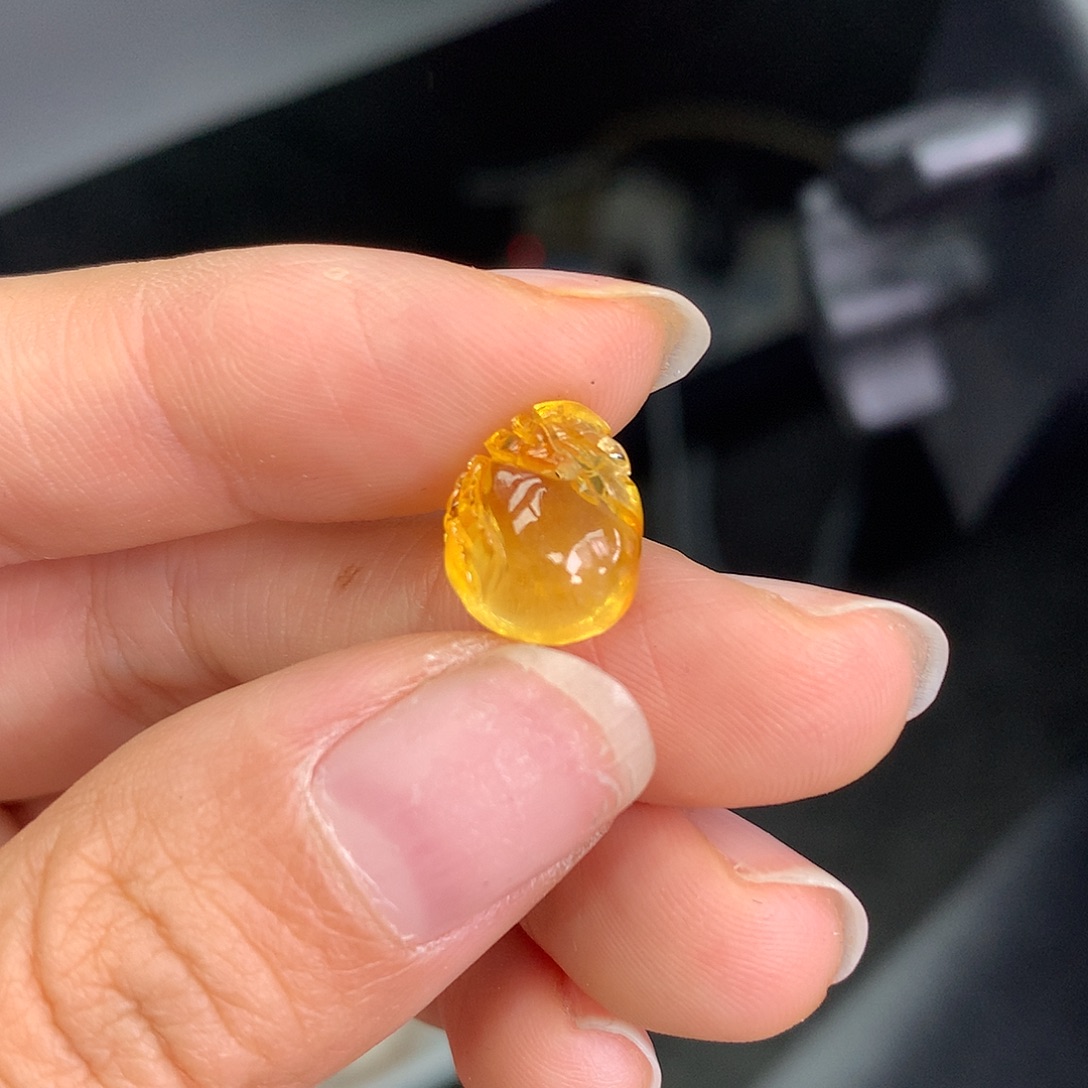 琥珀未镶嵌珠宝奇石