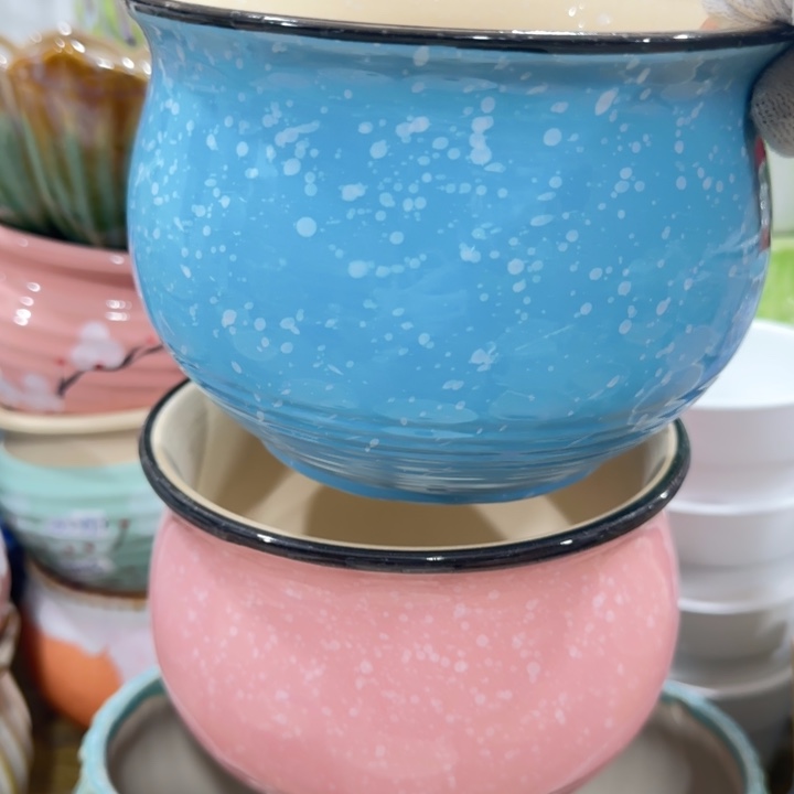 凑9块包邮，有孔，不清楚问客服