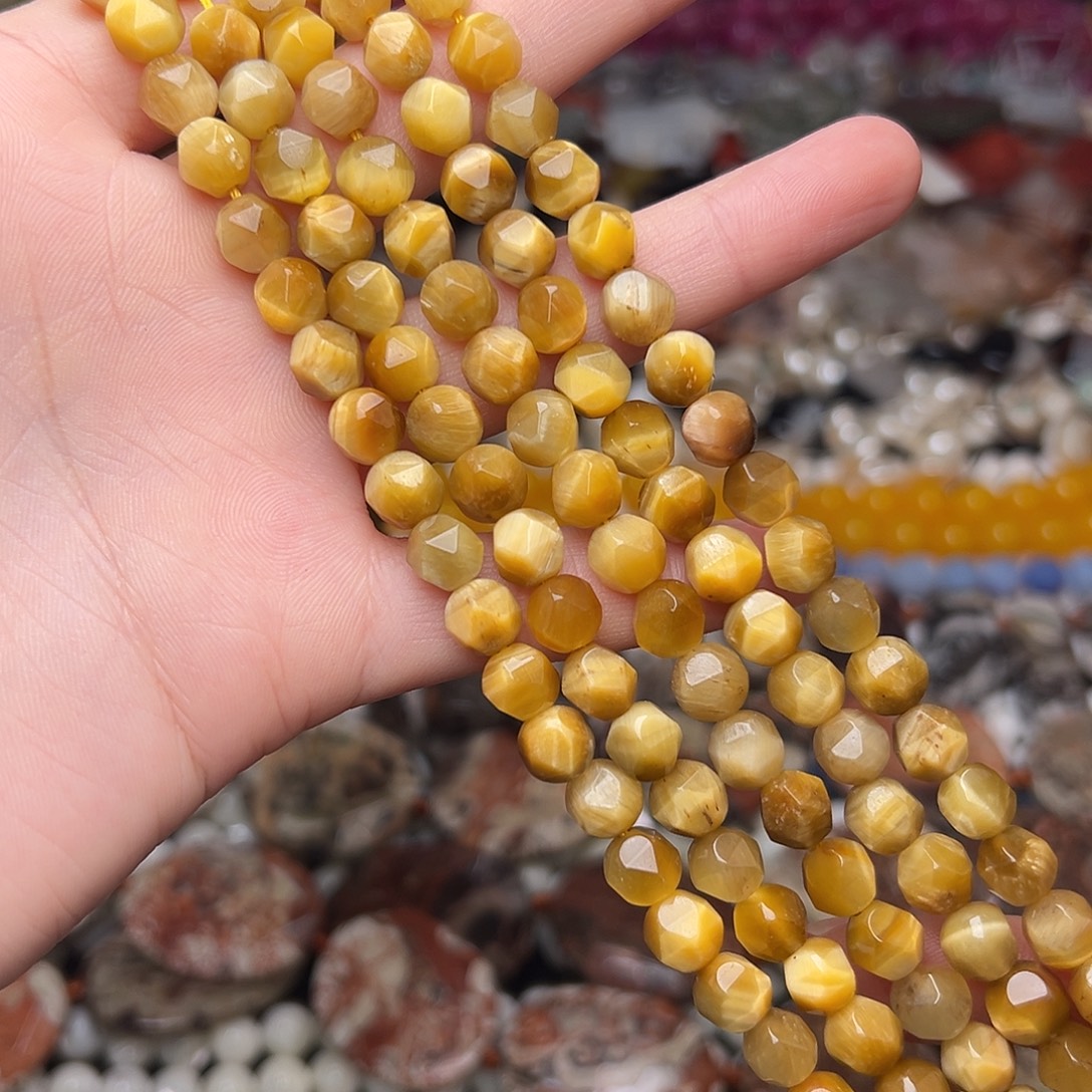 玛瑙/玉髓合金珠宝半成品G20。7.7mm天然金虎眼棱形硬切一条