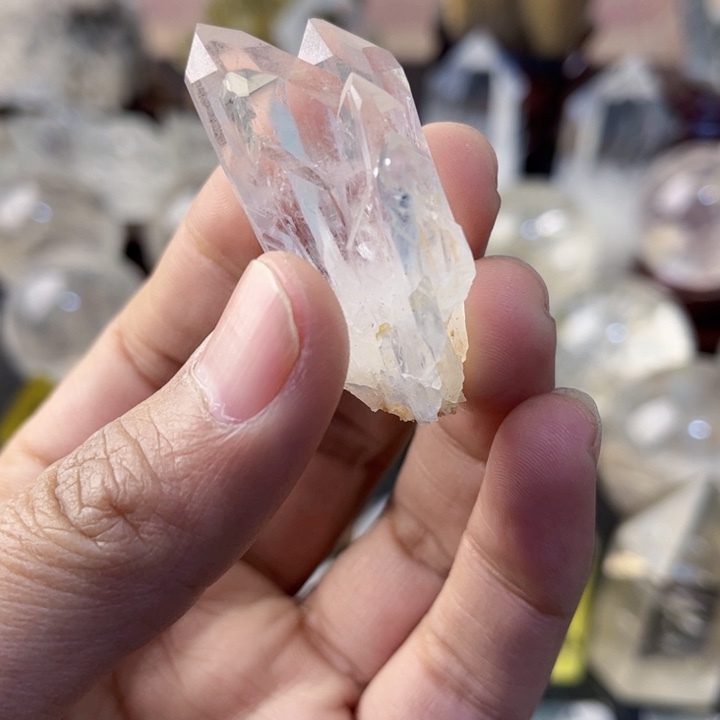 水晶摆件未镶嵌晶簇