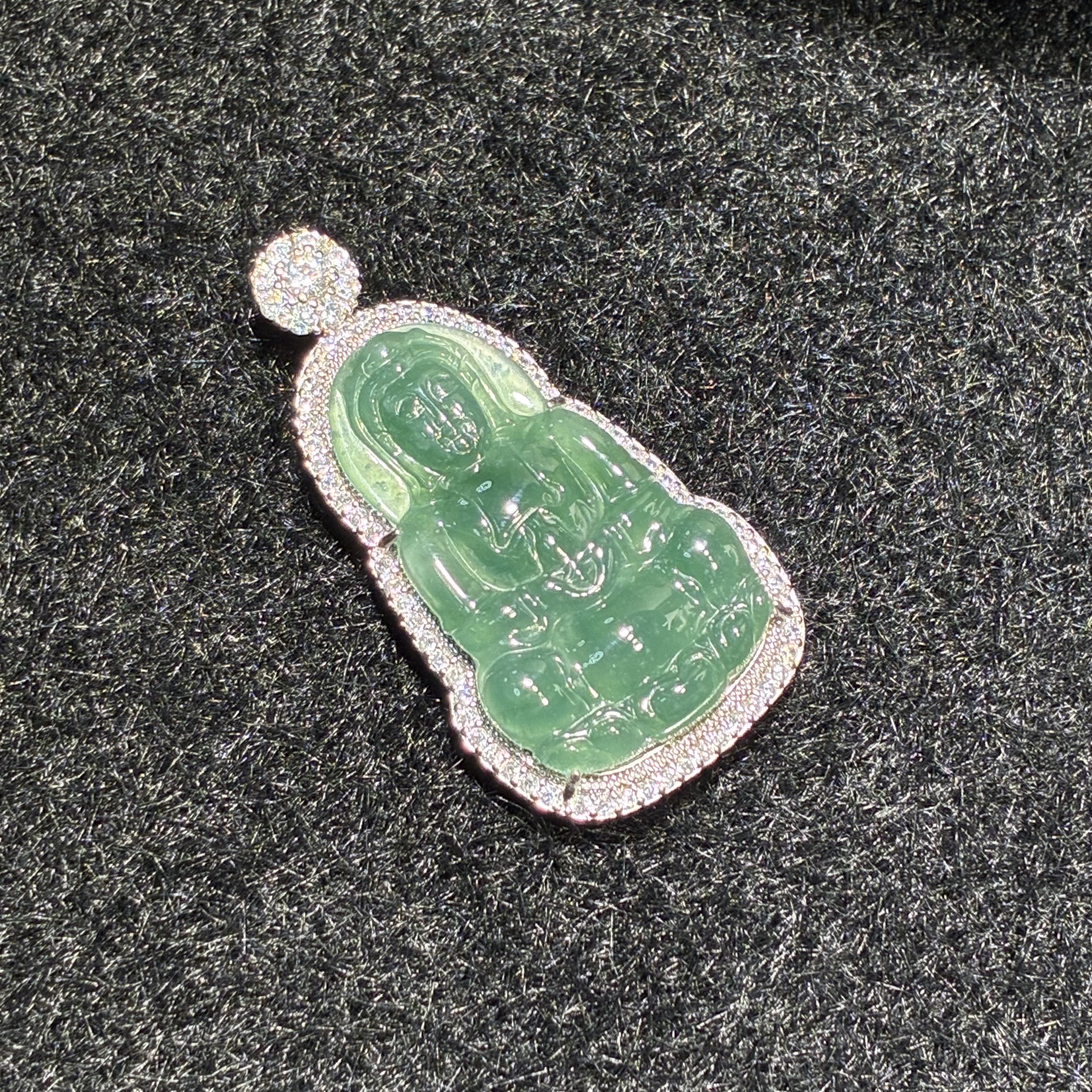 【聚鑫珠宝】天然翡翠A货冰种大观音吊坠大气款多样性发货一f002