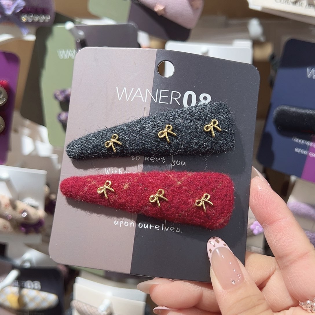 非金属灰红三角掰掰