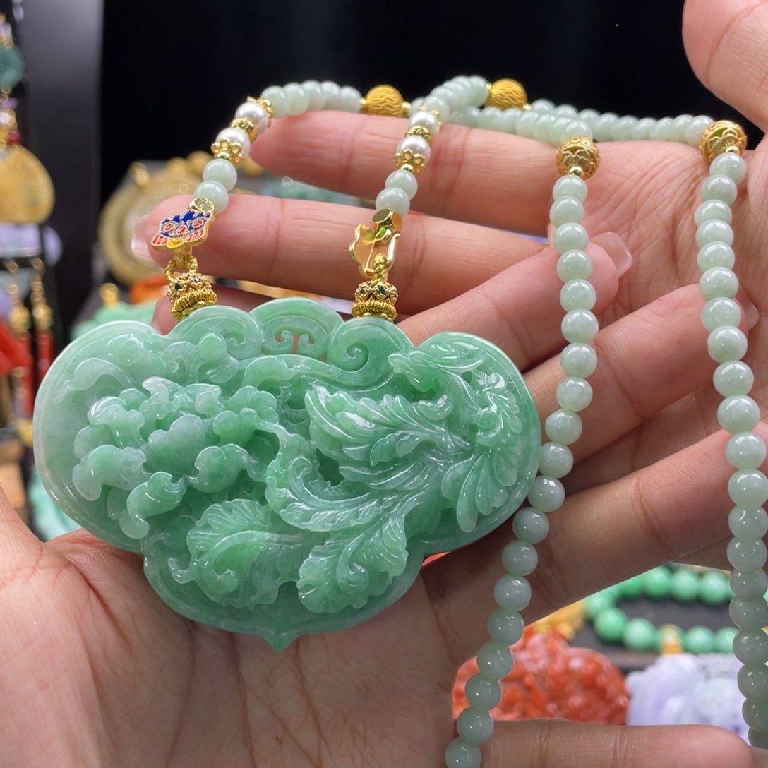 翡翠颈饰未镶嵌代编织