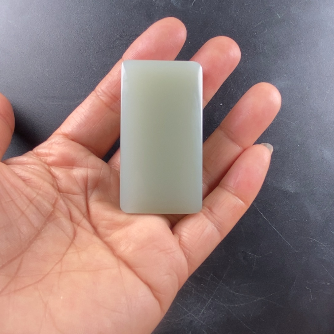 颈饰未镶嵌和田玉笑*