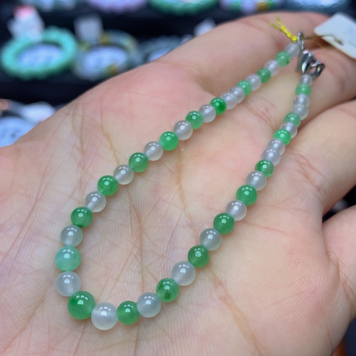 翡翠手链未镶嵌翡翠