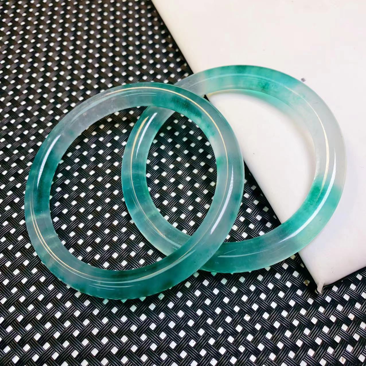 [小石]Q2绿花圆条手镯