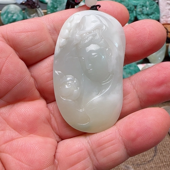 独山玉未镶嵌颈饰