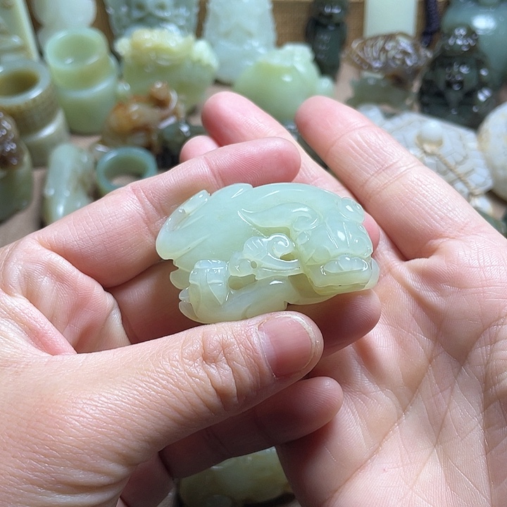 和田玉颈饰未镶嵌川*哥