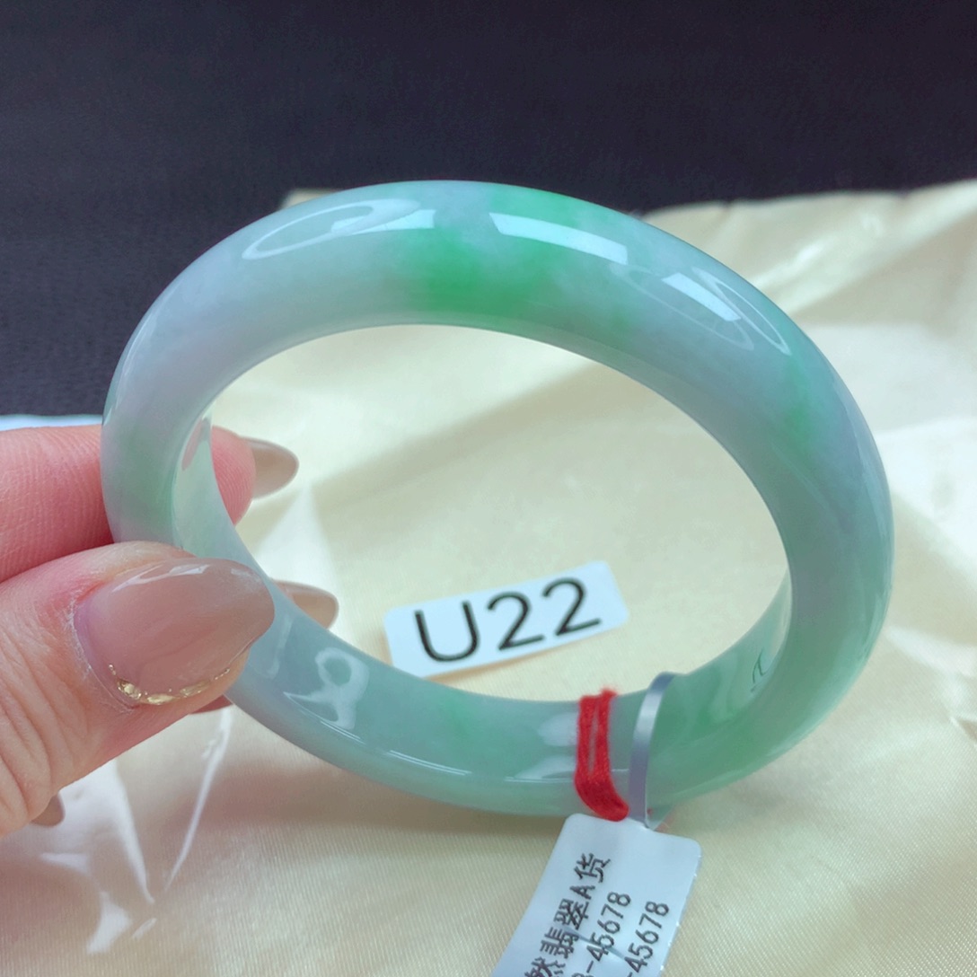 翡翠手镯未镶嵌手镯88