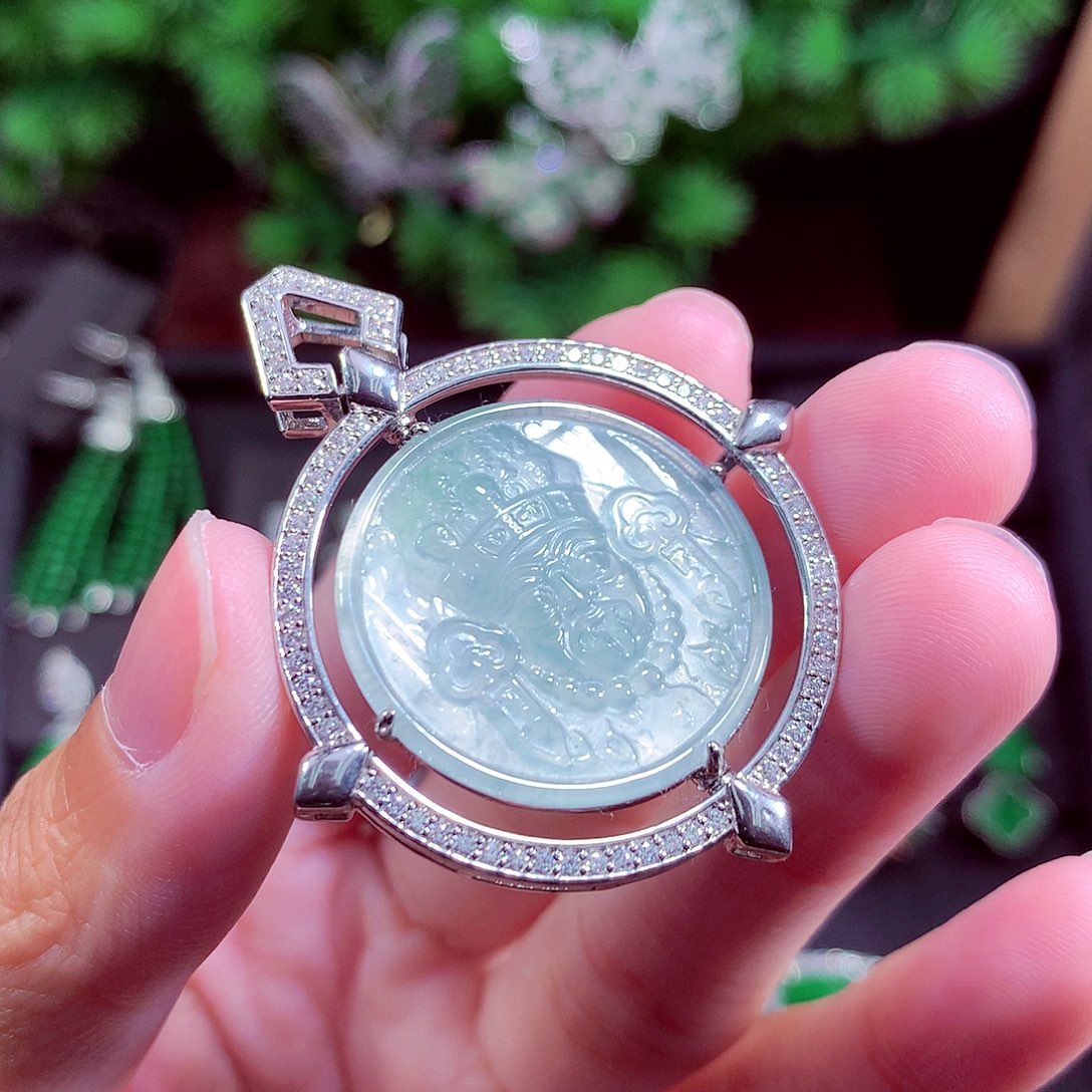 颈饰未镶嵌翡翠天然