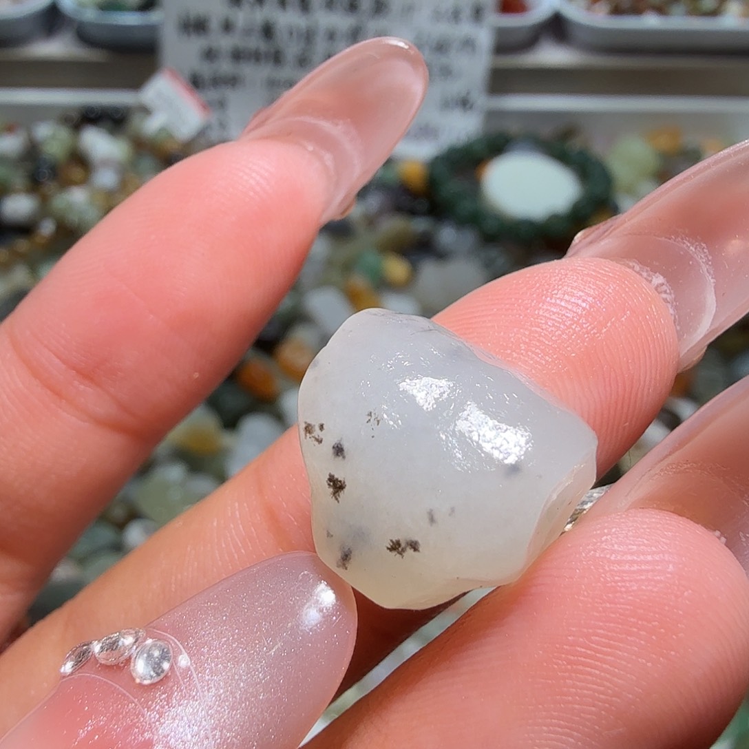 和田玉未镶嵌珠宝奇石