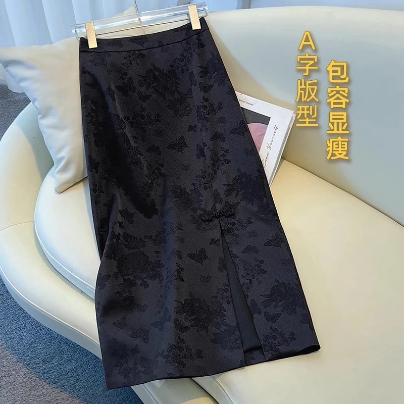 高级感国风a字半身裙女2025秋冬新款新中式印花刺绣直筒裙包臀裙