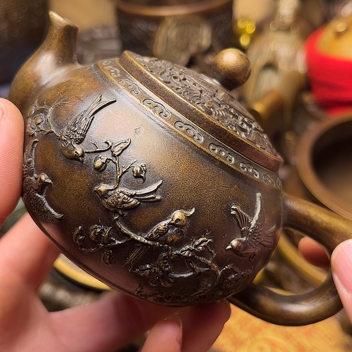 精美铜器批发档口