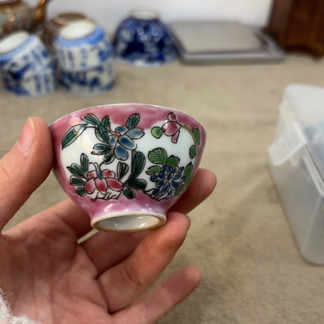 瓷片非常好看漂亮的物品 