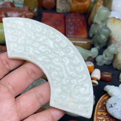 蛇纹石玉未镶嵌颈饰44