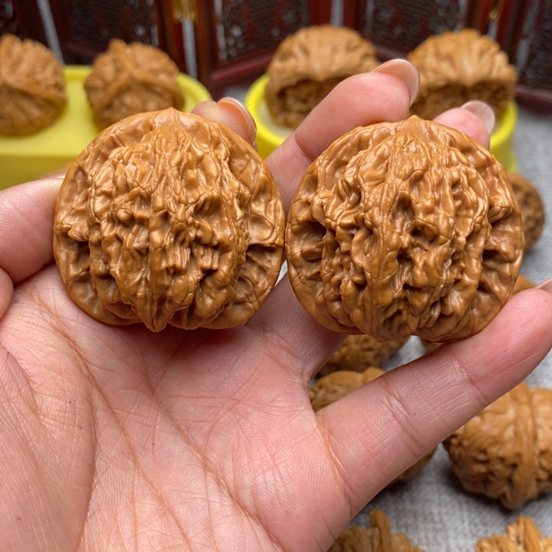 文玩核桃把件虎头44