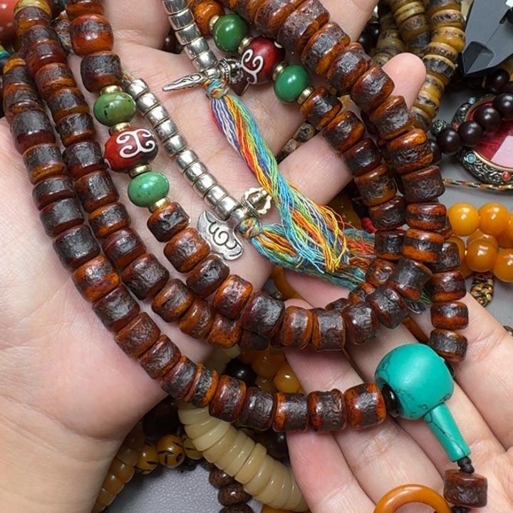 琉璃颈饰哈哈哈哈