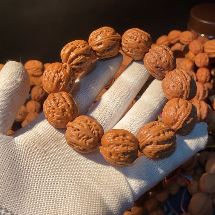 文玩核桃手串……83