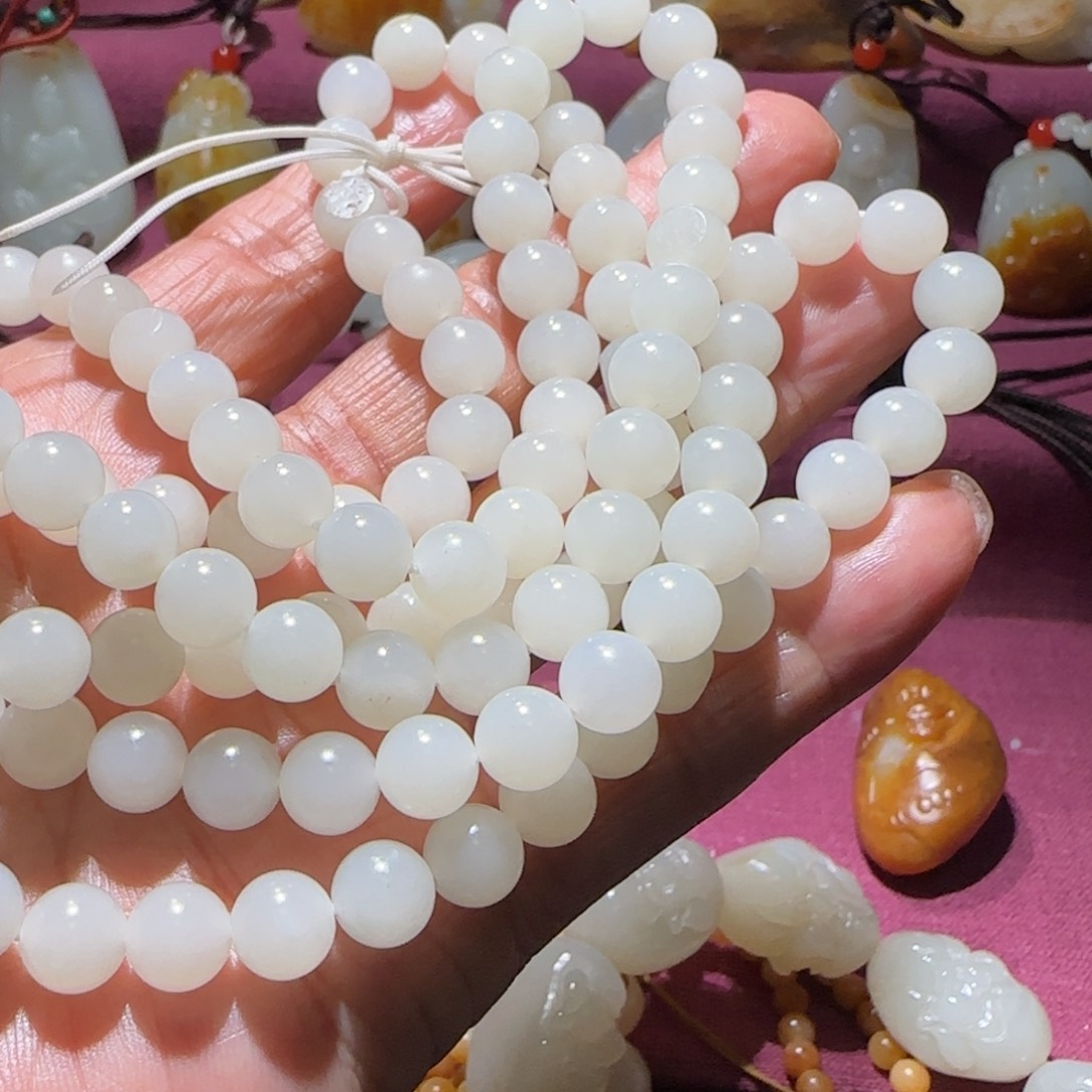 和田玉颈饰未镶嵌大**形