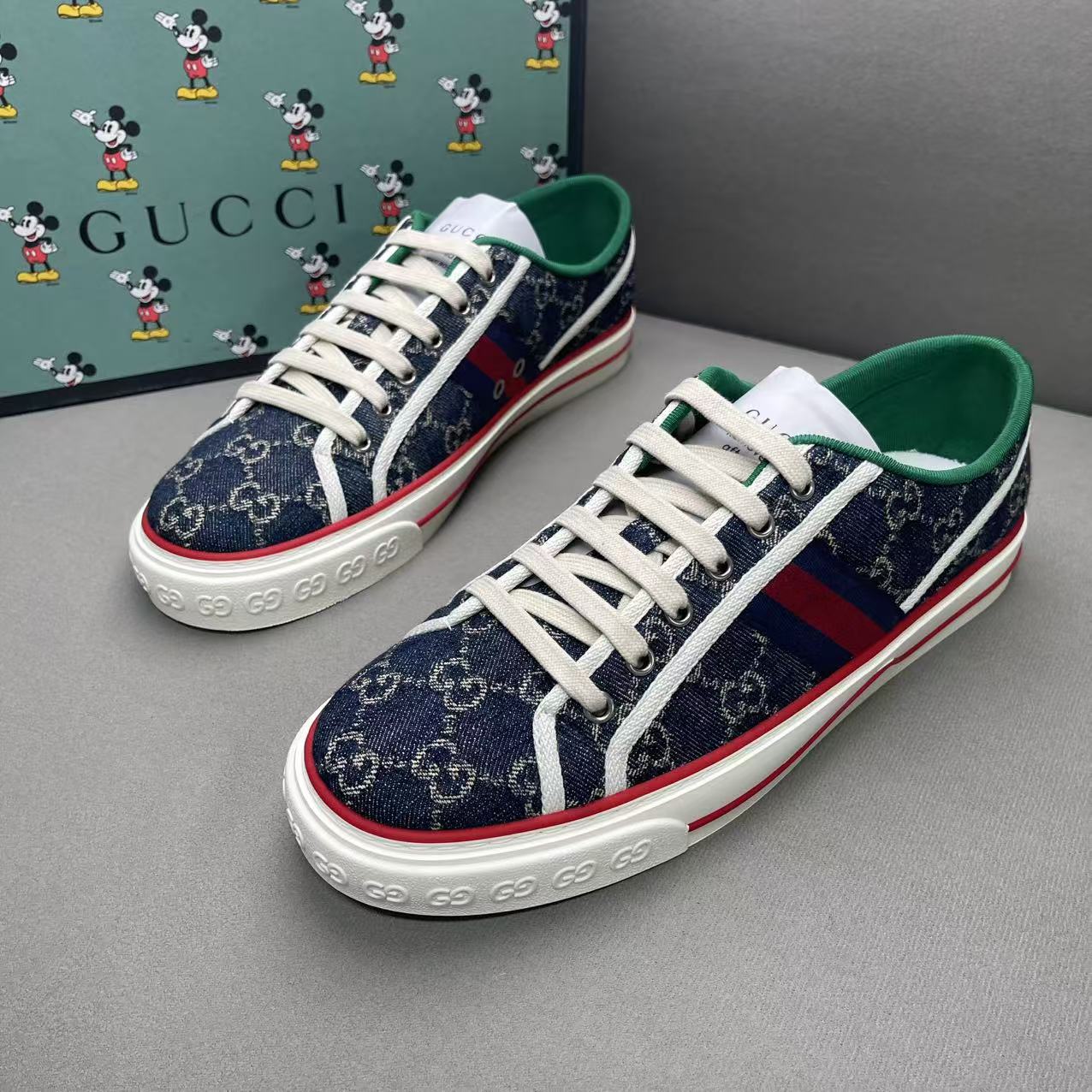 全新未使用 GUCCI/古驰 蓝色帆布1977双G互扣老花满印板鞋 42码