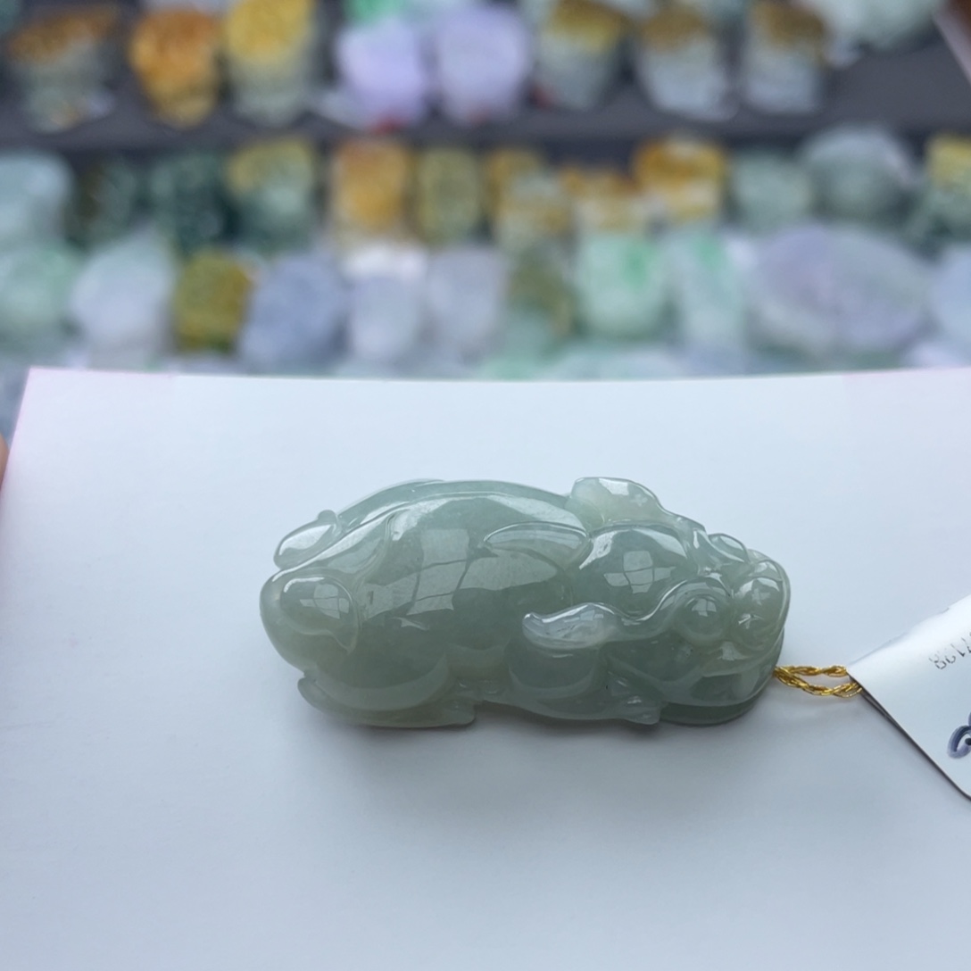 翡翠颈饰未镶嵌貔貅