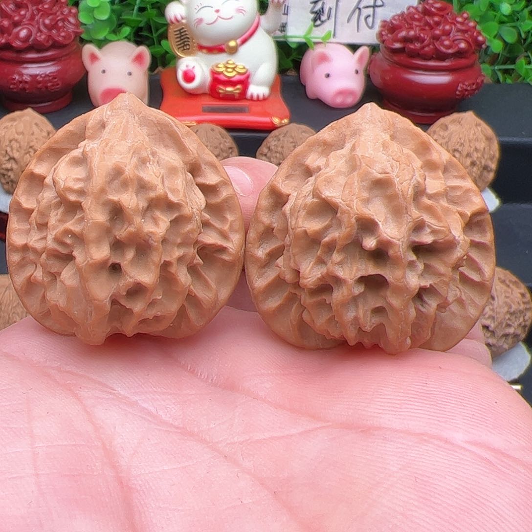 文玩核桃把件纯野生太行龙鳞，尺寸37.5，非涞水