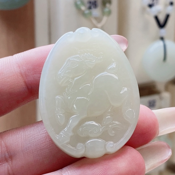 和田玉未镶嵌颈饰