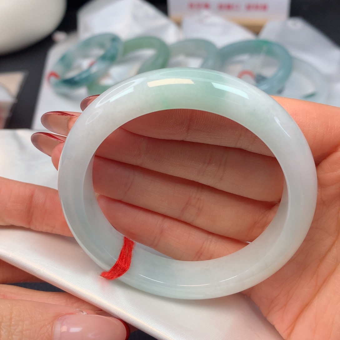 翡翠手镯未镶嵌56正圈