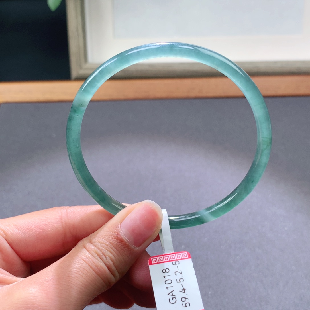 翡翠手镯未镶嵌天然翡翠手镯叮当镯