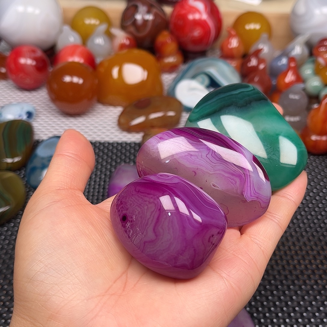 三***哥玛瑙/玉髓未镶嵌珠宝奇石