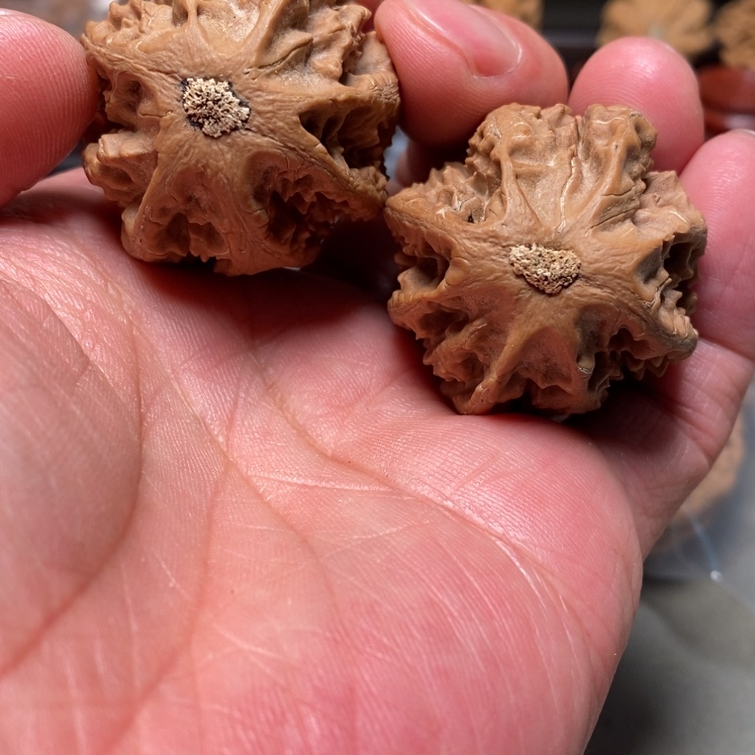 文玩核桃吊坠11文玩核桃把件