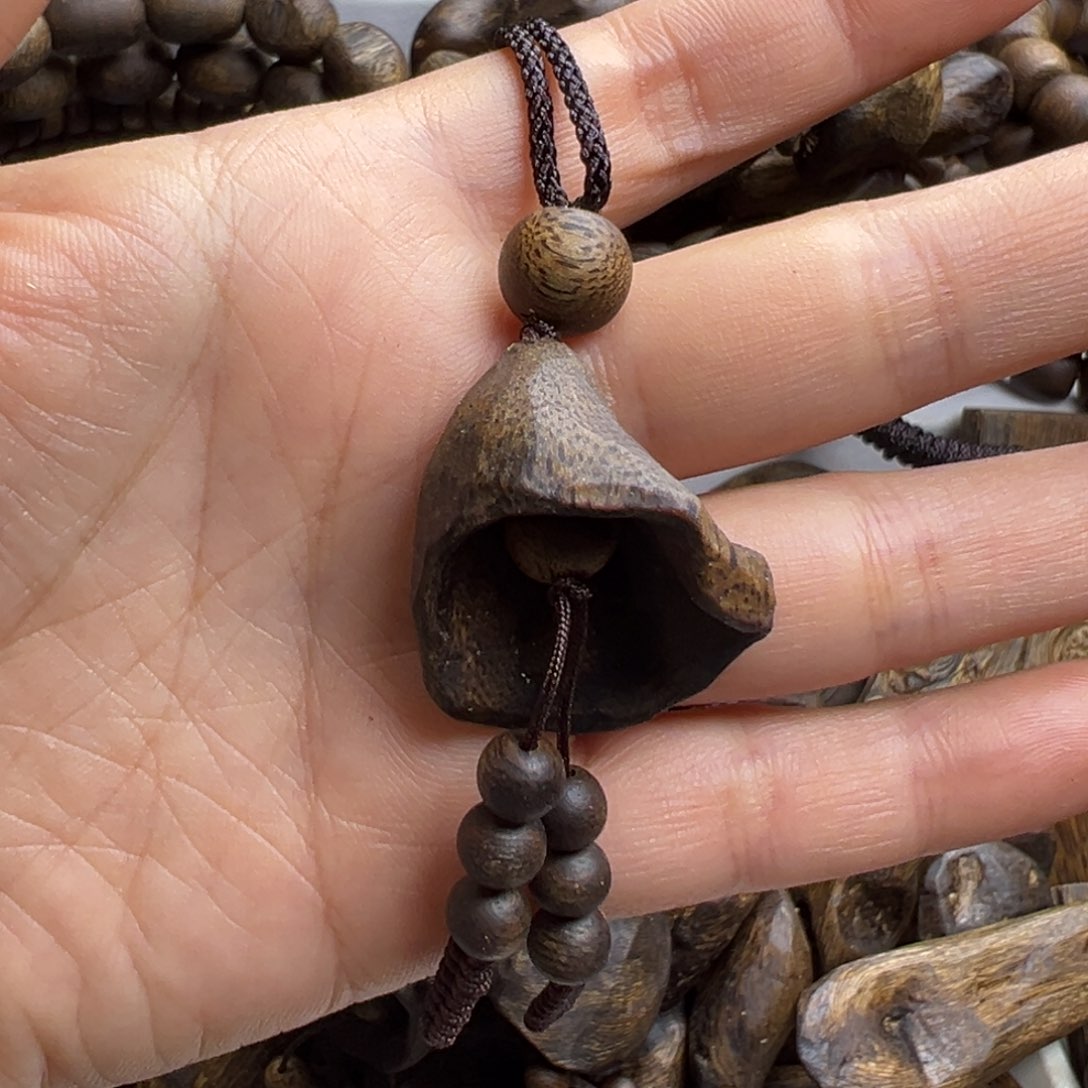 沉香沉香碎屑小**?树丁