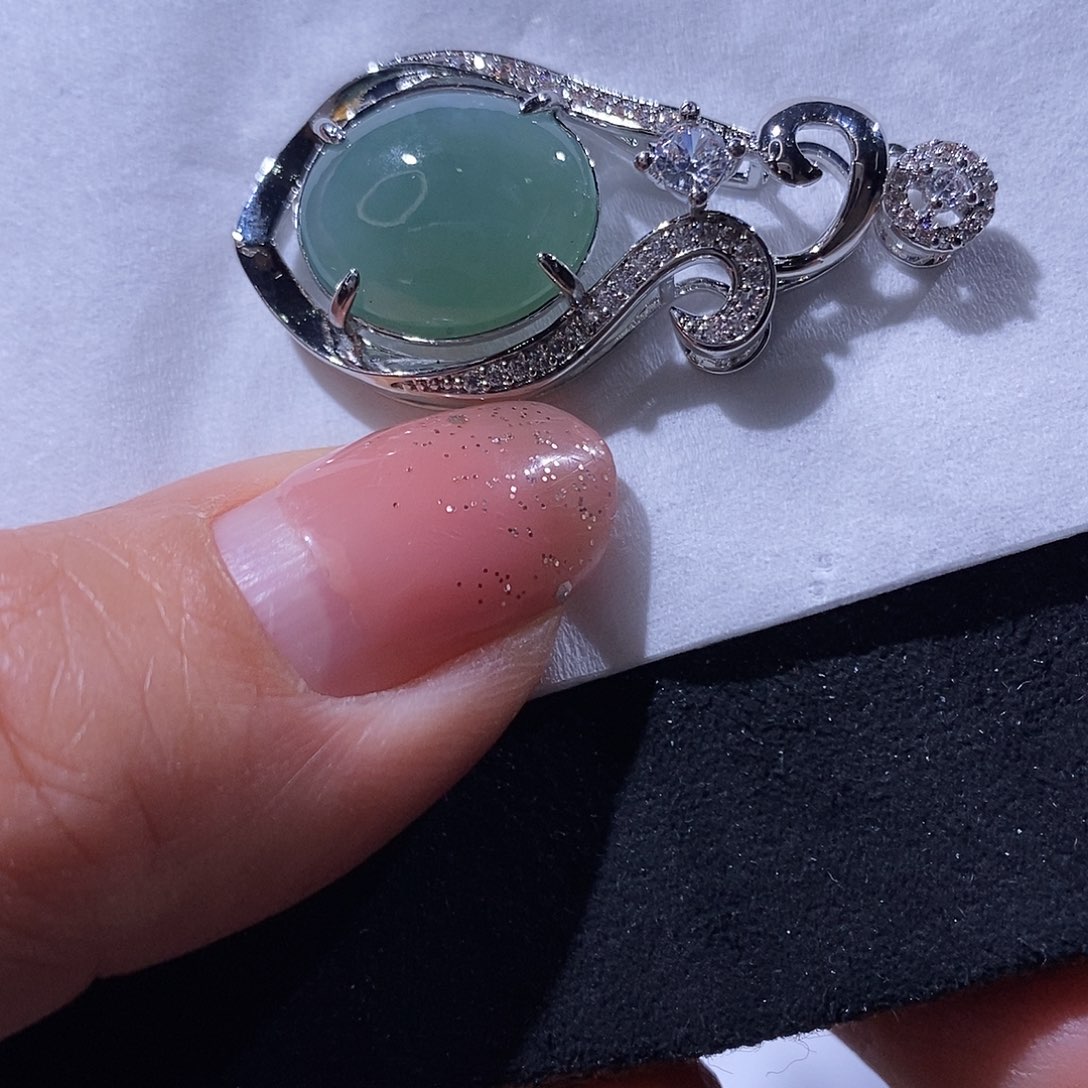 翡翠吊坠(不含链)未镶嵌