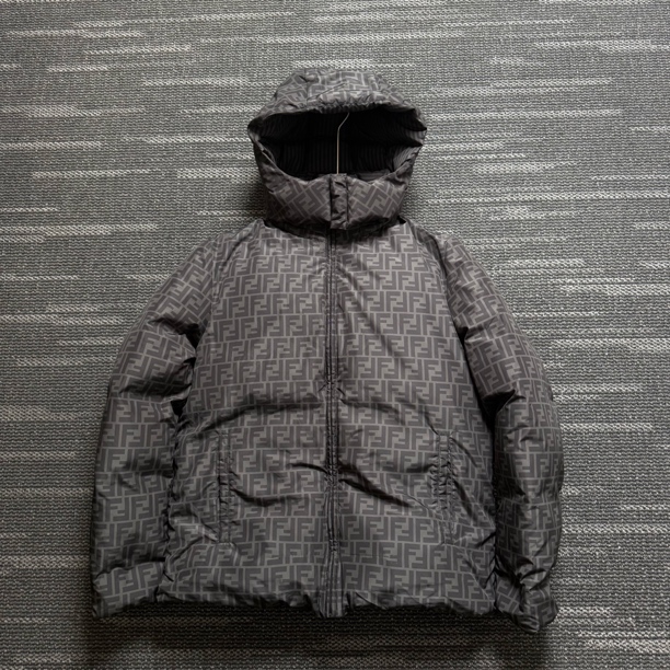 99新 FENDI/芬迪 FF满印Logo双面穿拉链连帽羽绒服/48码/1400