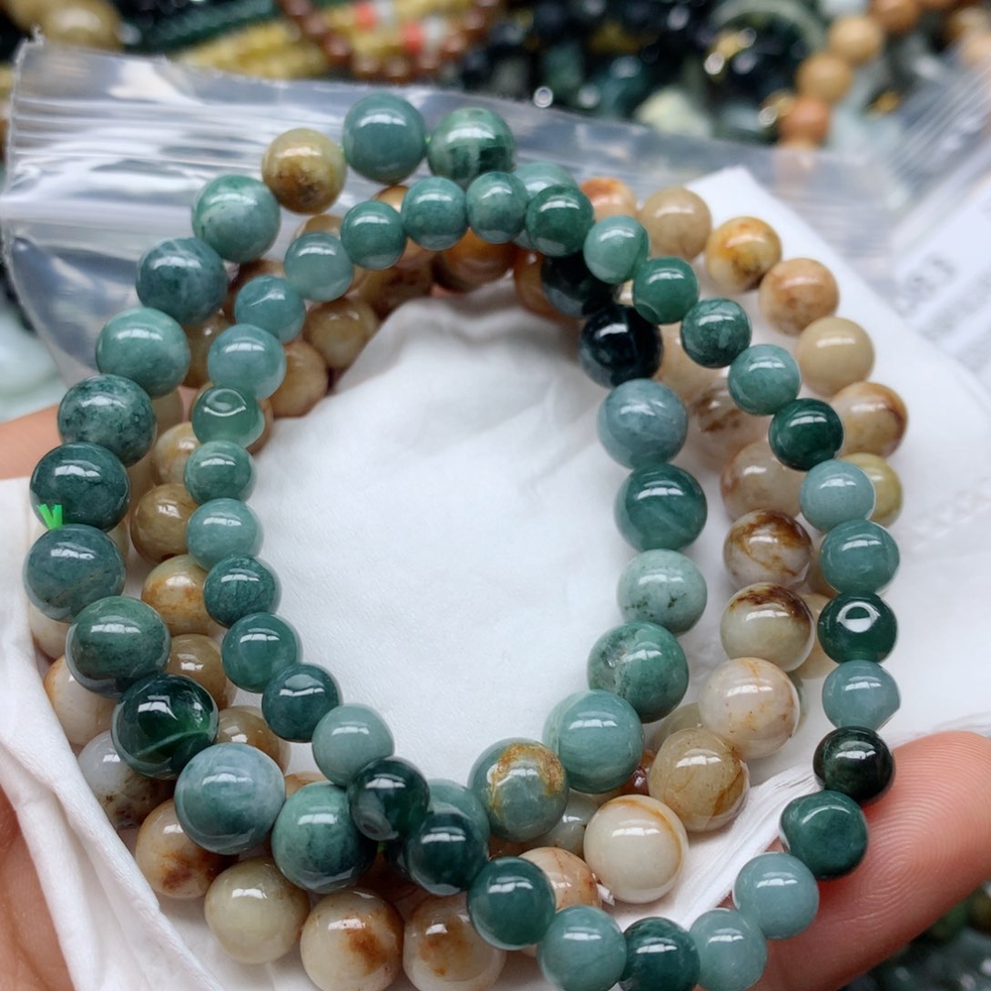 翡翠颈饰未镶嵌珠子