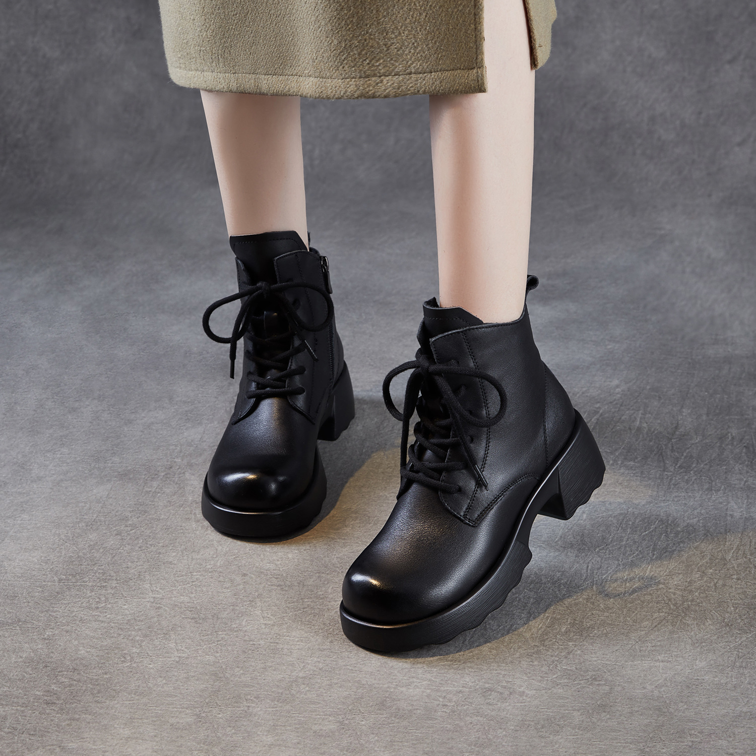 2025秋季新款真皮复古厚底英伦粗跟马丁短靴女轻奢增高小众皮靴子