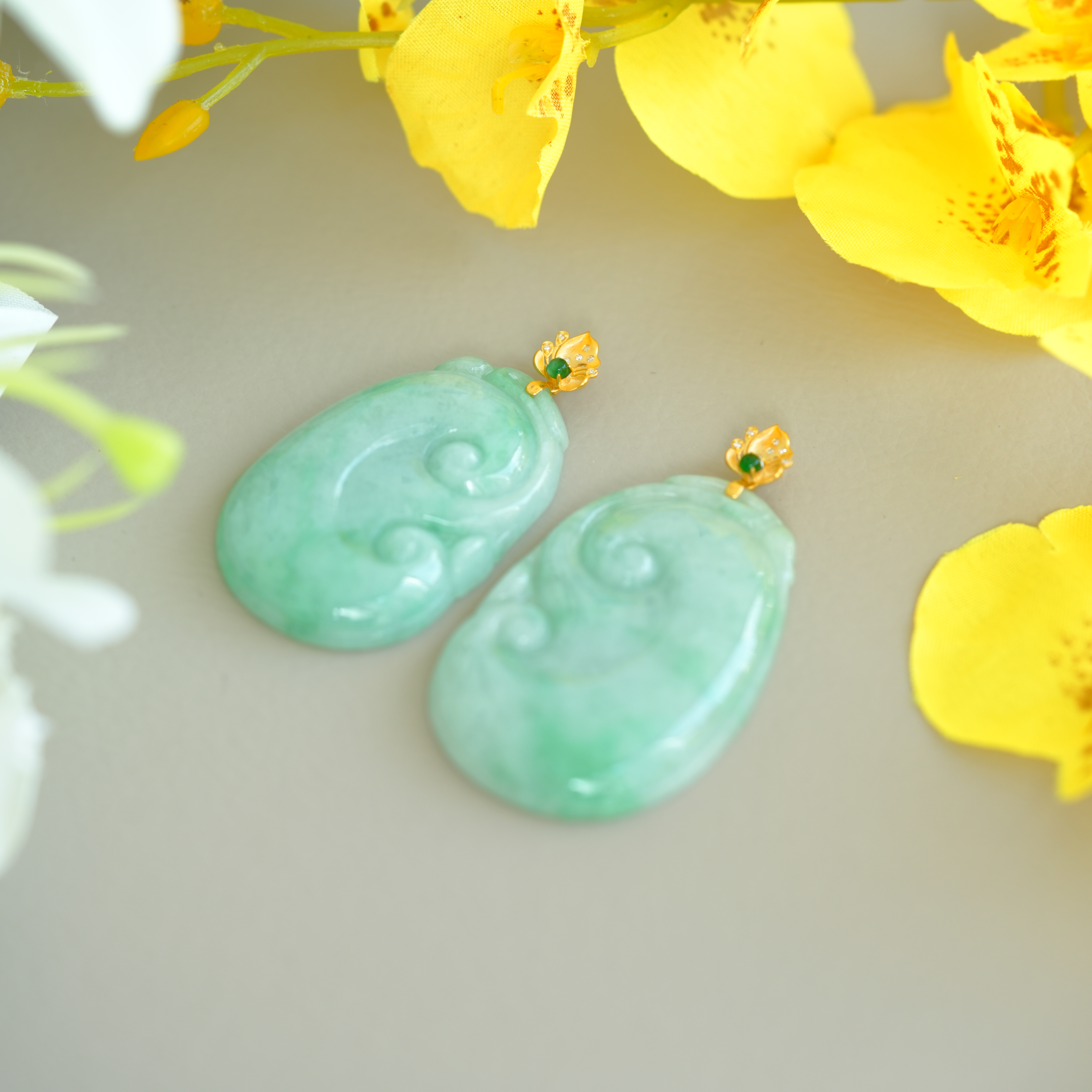 【初见甄选】18k金翡翠如意吊坠10-1C375X217【多样性发一件】