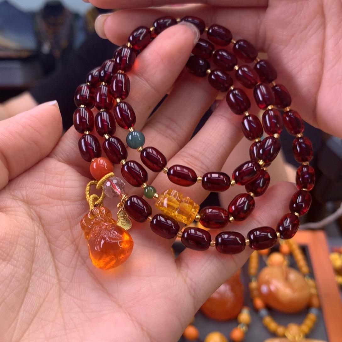 未镶嵌血珀手串天然