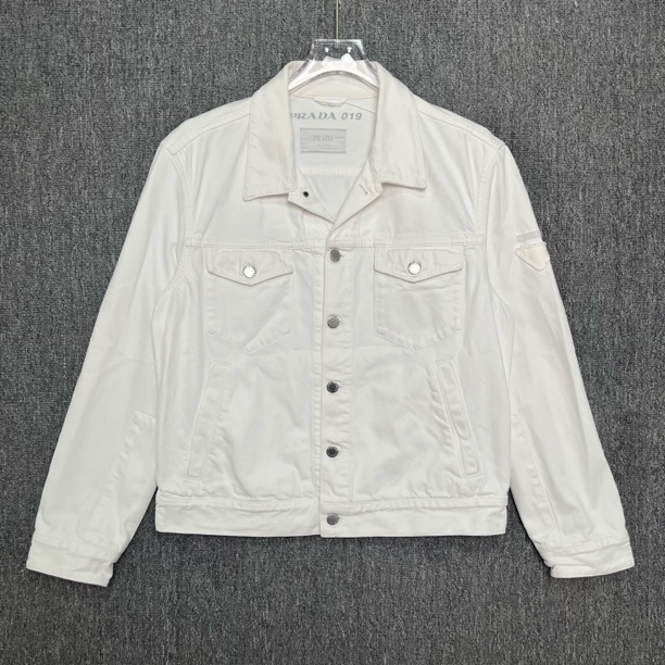 99新 Prada/普拉达 Prada 纯色休闲短款牛仔外套/52码/99新/13298