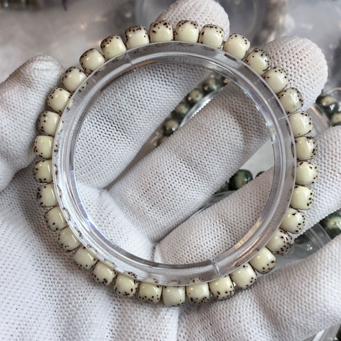 星月菩提吊坠石玉料