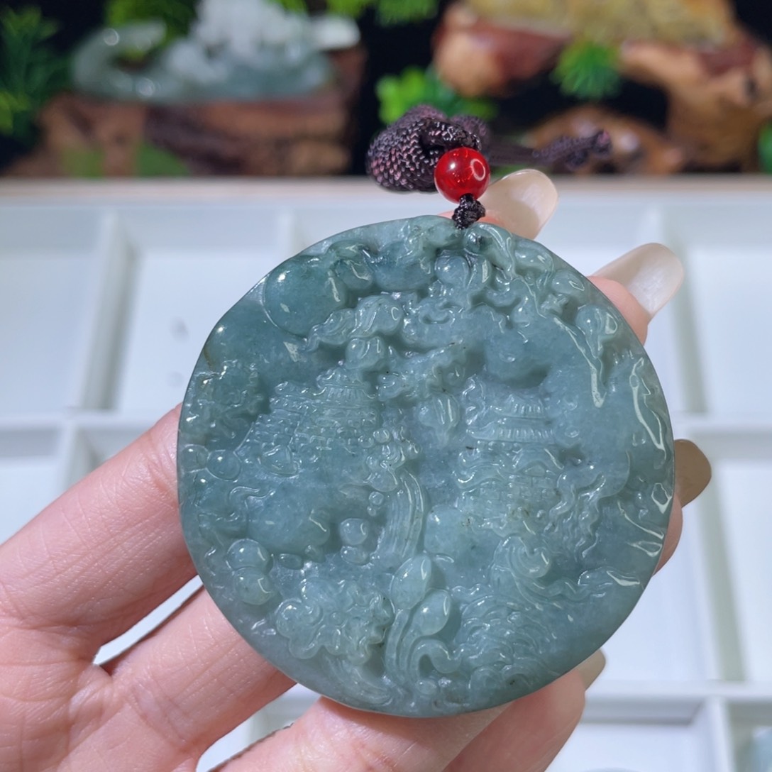翡翠颈饰未镶嵌翡翠