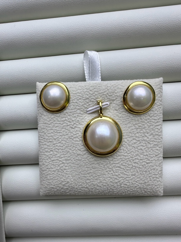 直播链接海水马贝套装