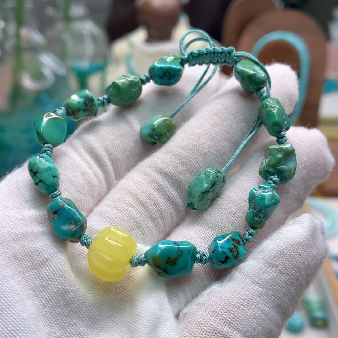 绿松石未镶嵌饰品