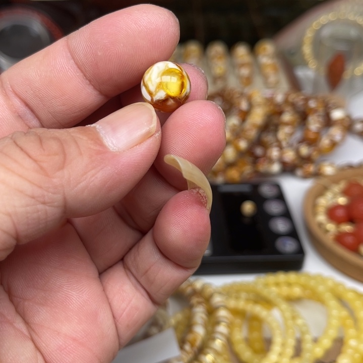 老***汤琥珀未镶嵌裸石27号
