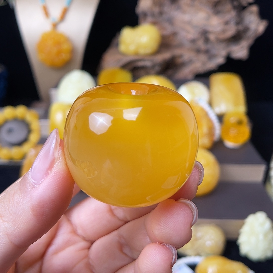 琥珀未镶嵌珠宝奇石