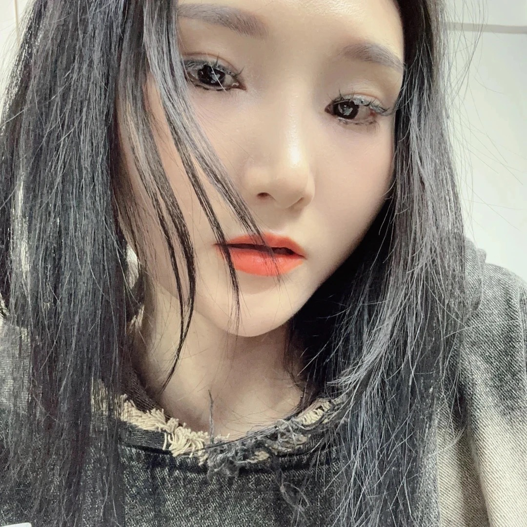 直播间看款式拍主播时实试穿款式女装上衣