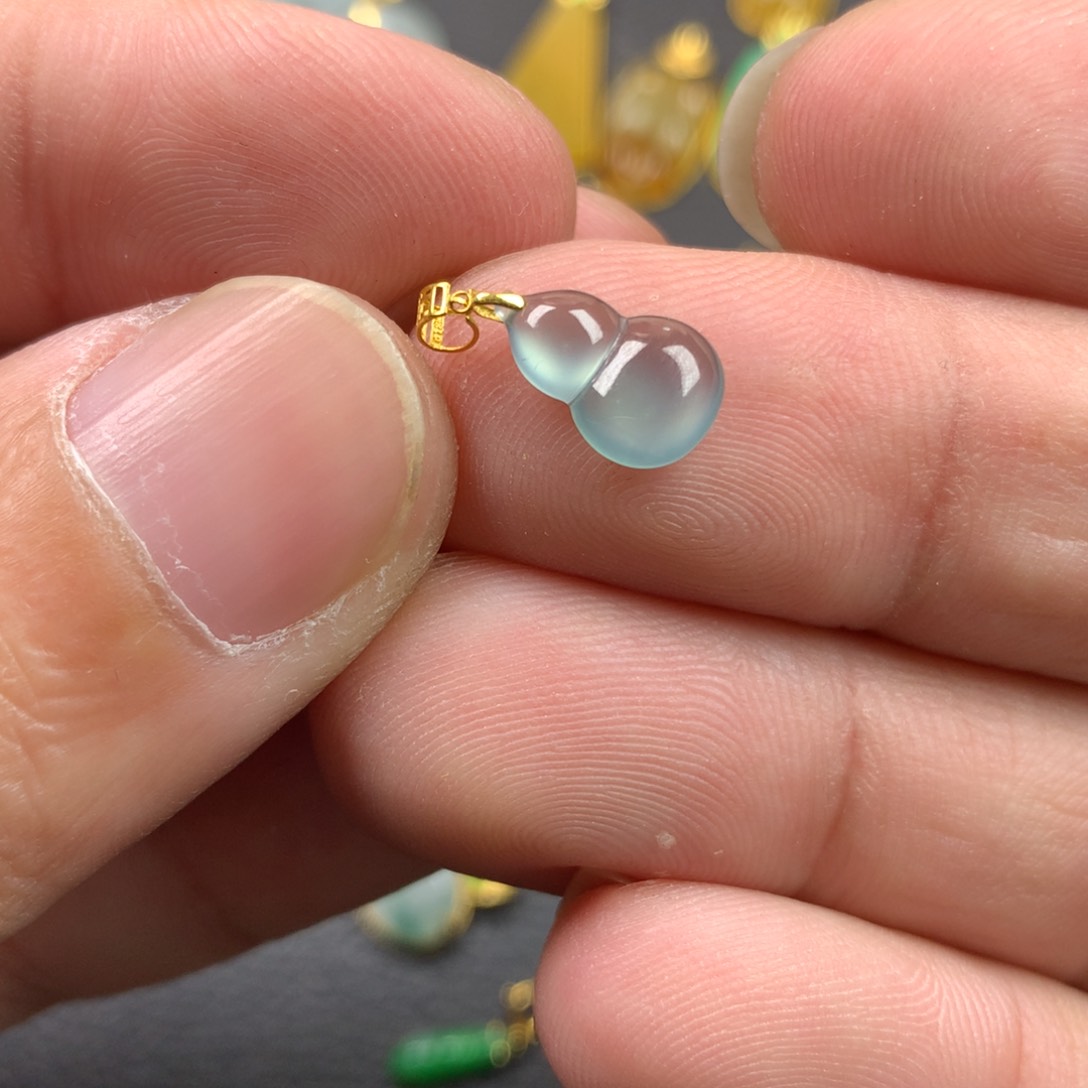 【闪购商品】颈饰18K金镶嵌翡翠翡翠