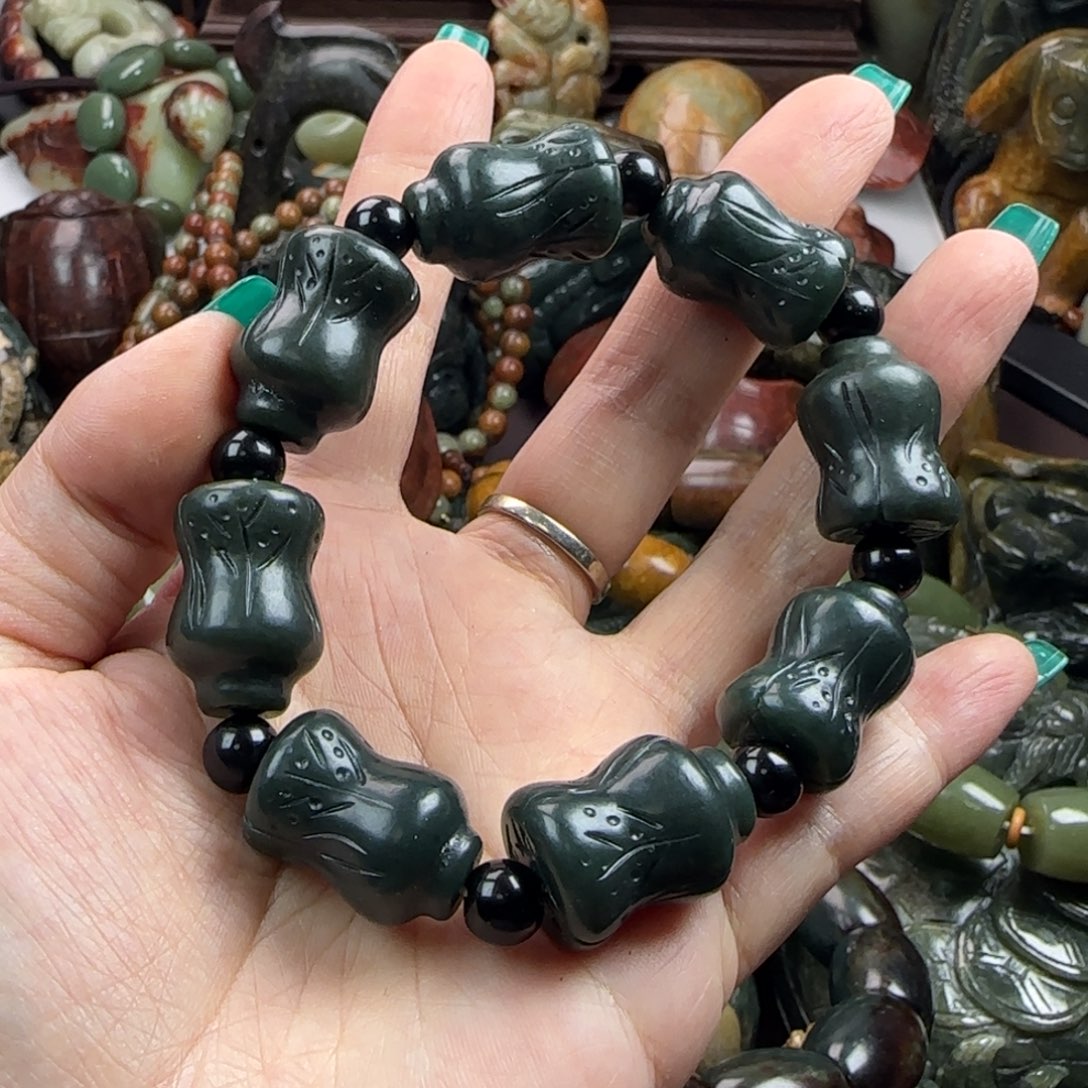 岫岩河磨玉（透闪石质玉）手把未镶嵌