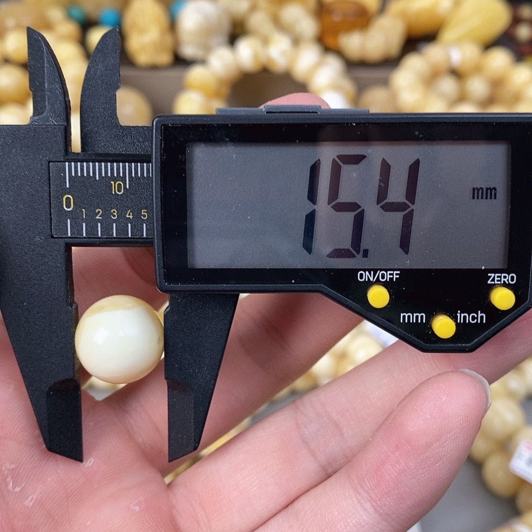 蜜蜡未镶嵌珠宝奇石